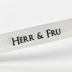 Gavebånd Herr & Fru hvit med sort tekst 10 mm