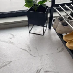 10-pk Marmor hvit selvklebende gulvfliser
