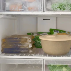Porselenskål med lokk og ventil beige stor