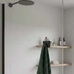 Selvklebende knagg
